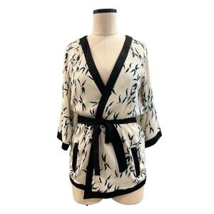 ONLY 3/4 Sleeve White Print Kimono Size XS NWT